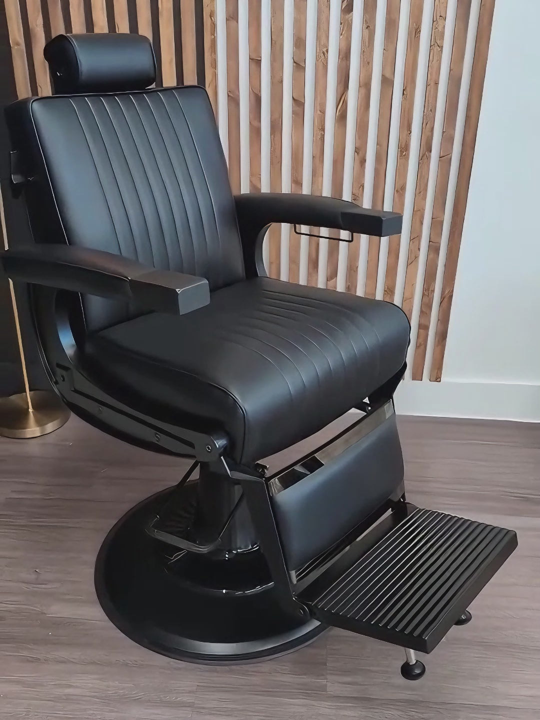 CAPRI Barber Chair