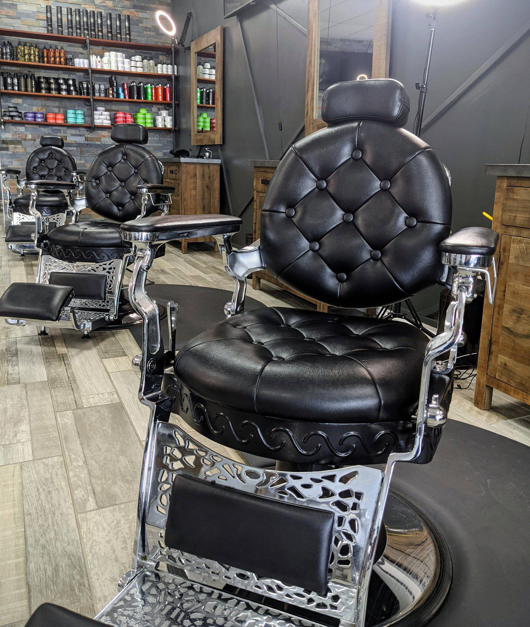 Berkeley MADISON Barber Chair DON-BBCHR-31914-BLK